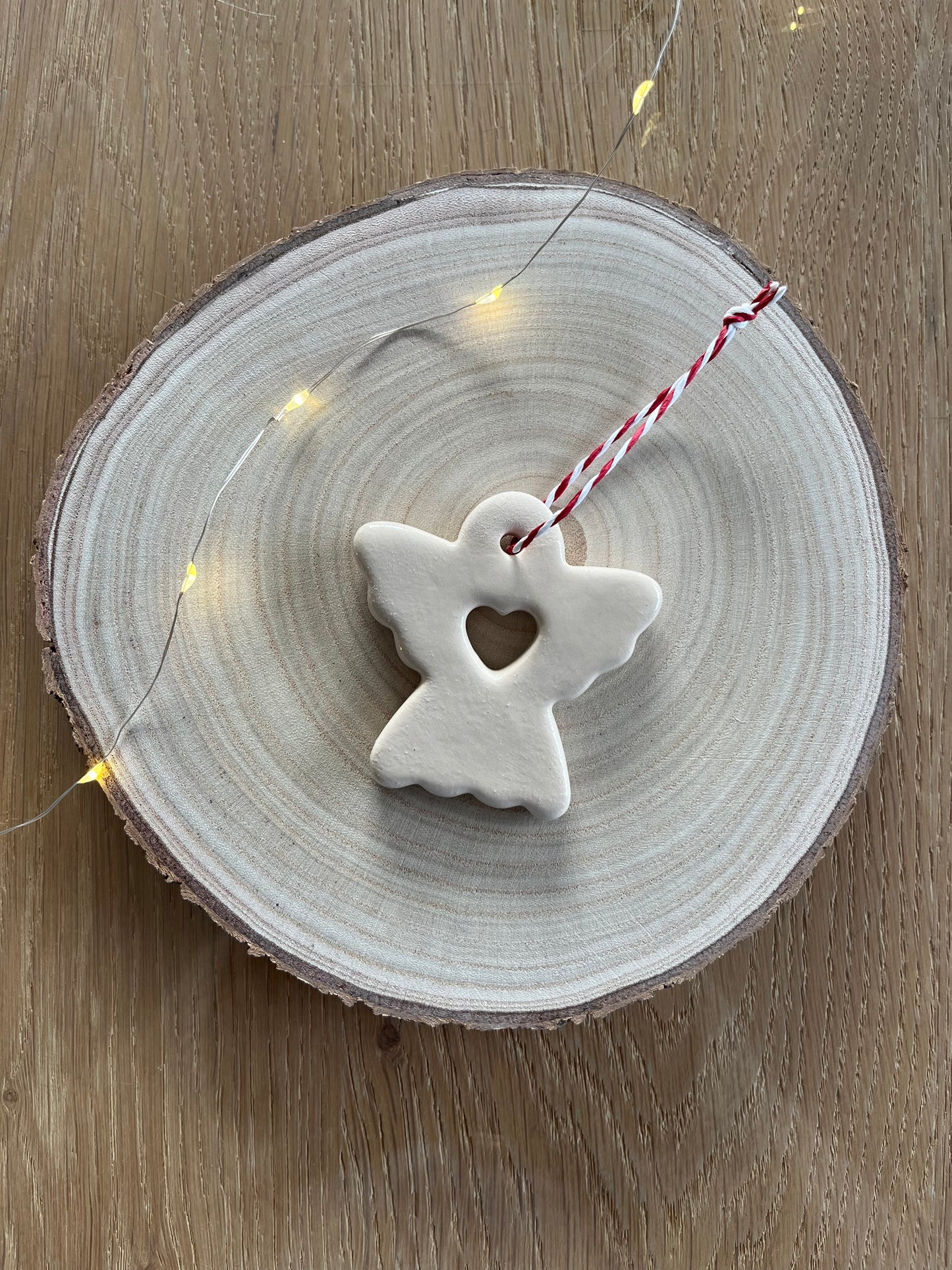 DECORATION A SUSPENDRE Ange ajouré Cœur